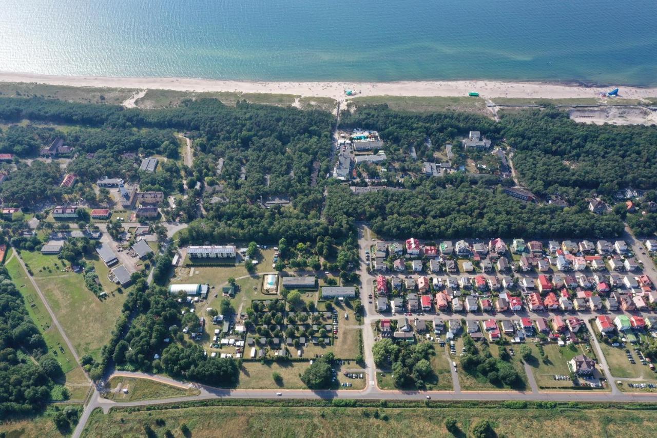 ホテル Nalu Glamp Ujście-Darłowskie エクステリア 写真