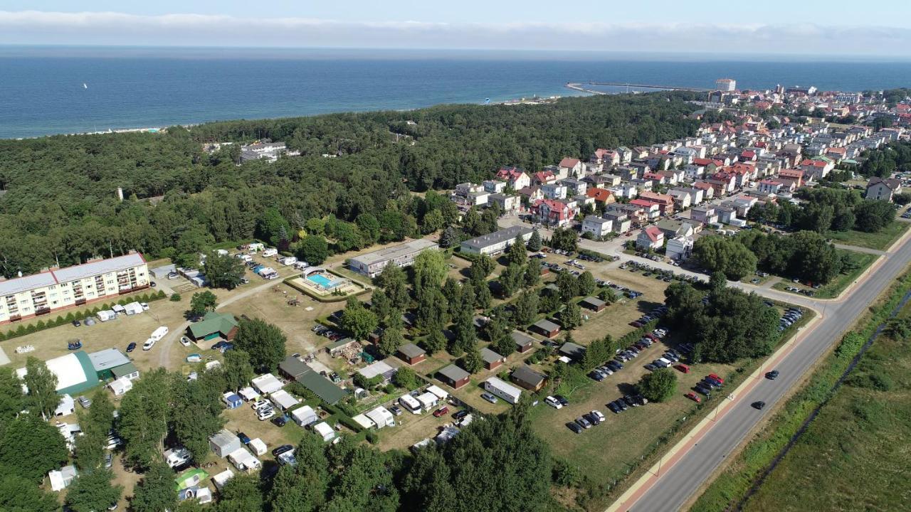 ホテル Nalu Glamp Ujście-Darłowskie エクステリア 写真